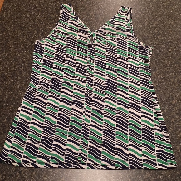 Banana Republic sleeveless blouse - Picture 2 of 5